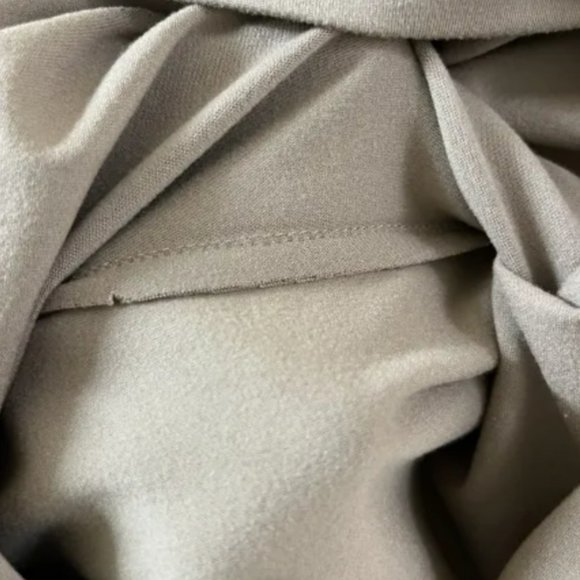 ✨Tan crop Top, Double lined, Soft/Stretchy - Picture 2 of 4